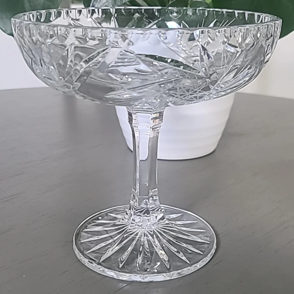 Stunning Set Of Vintage Pinwheel Elegant Crystal Glassware Set